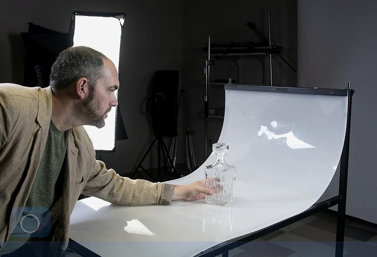 You are currently viewing Preparing Furniture and Props for an Interior Shoot